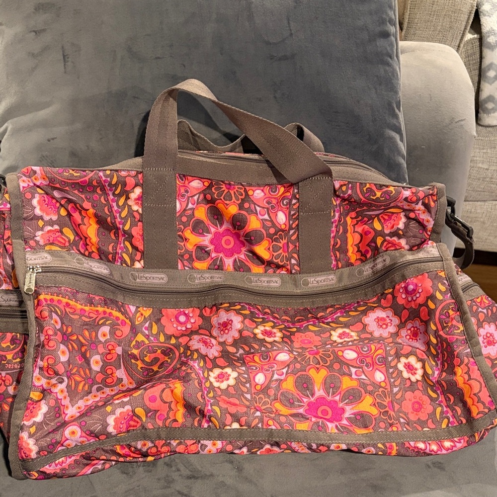 Lesportsac Multicolor Floral Travel Bag duffel cute weekender